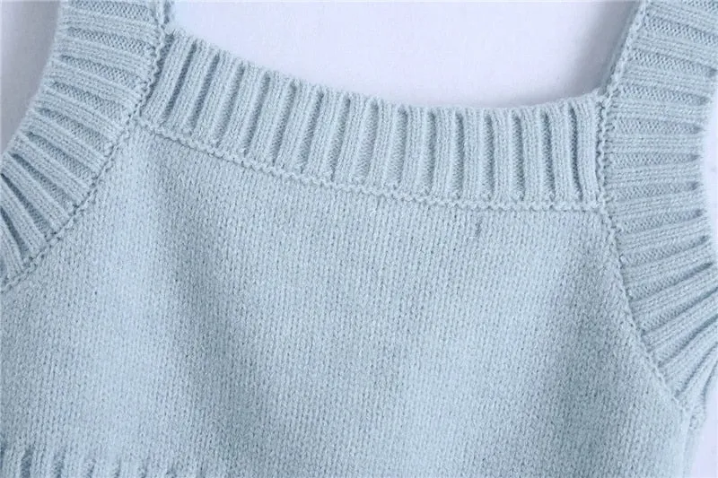 CROPPED KNITTED TANK TOP